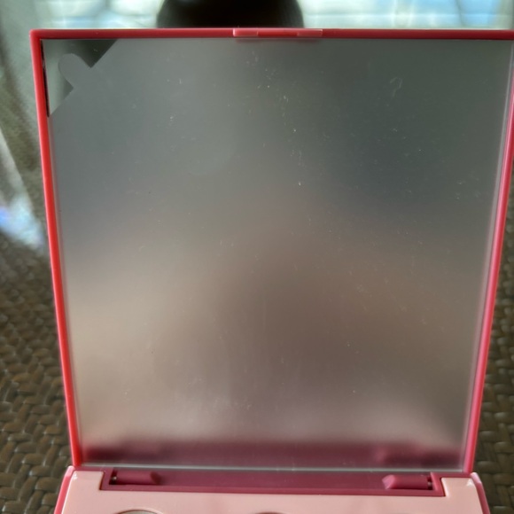 Morphe Artistry Palette in Vintage Rose Hues - Picture 3 of 4